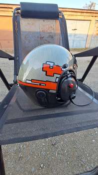 Nirvana Nirvana Použité Media konektor (MP3, mobil) Sluchátka Kšilt Mikrofon