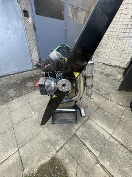 Virus xc 2,2 Used Gas in left hand Moving rams 2 blade propeller Battery Electric starter