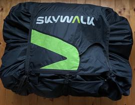 Skywalk With name tag With waist belt Used